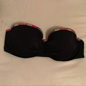 Victoria’s Secret bikini